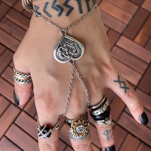 π΄ SALE ! red dot items are 2 for $25 . Bundle more than 3 and its $10 each π - Picture 8 of 13